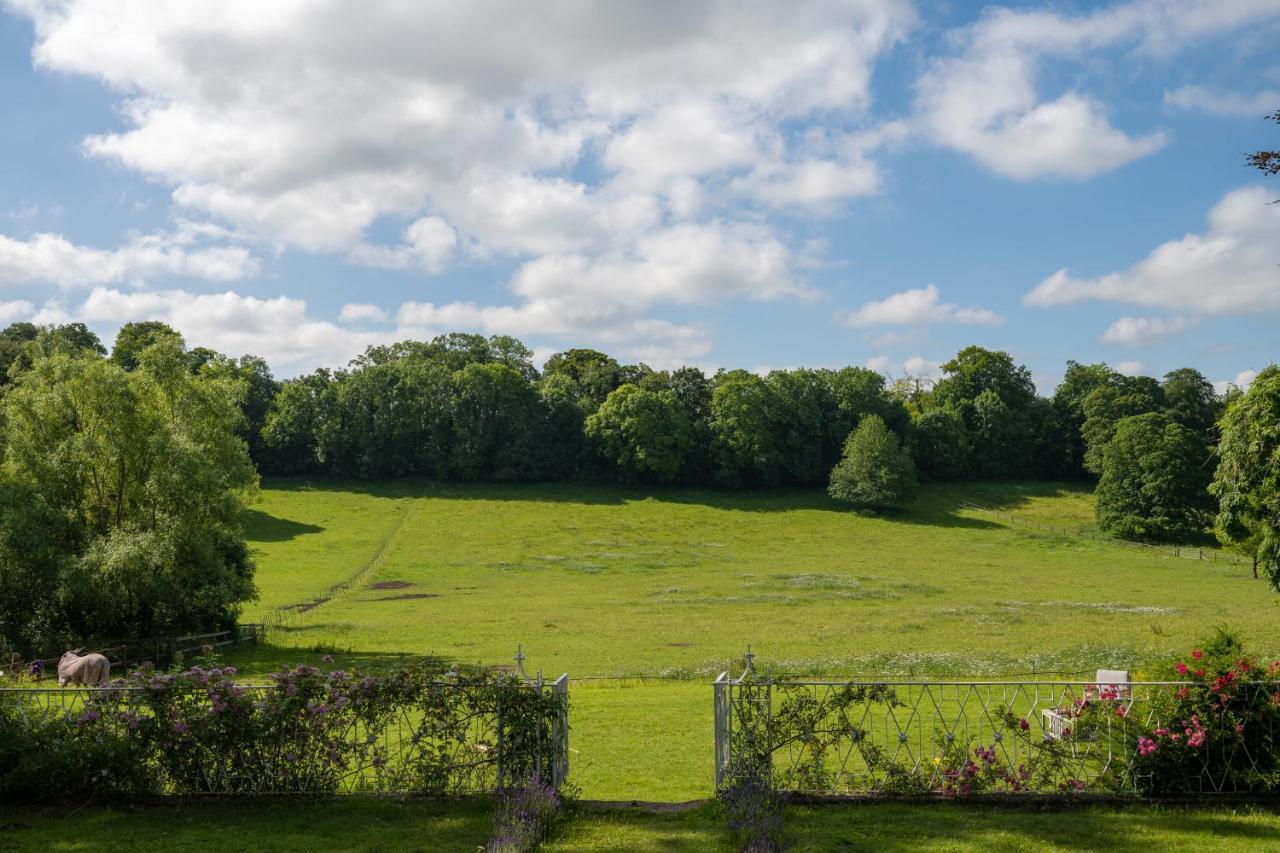 Henge Estate - Restored Manor House, Up To 11 En-Suite Bedrooms Shrewton ภายนอก รูปภาพ